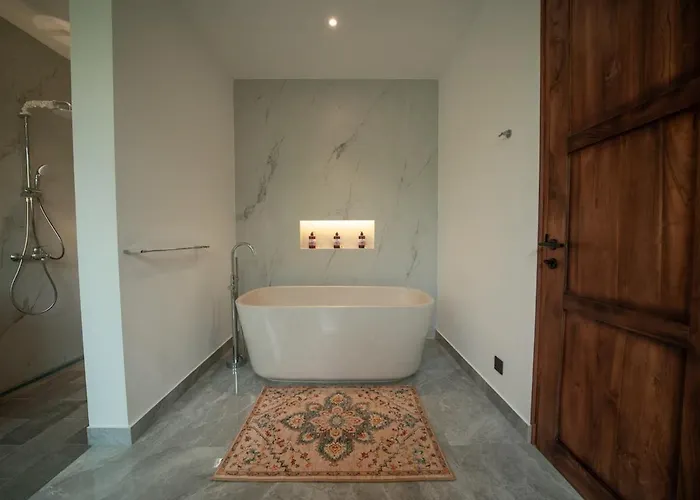 Villa Bulle Jimbaran, Pool, Patio & Nusa Dua