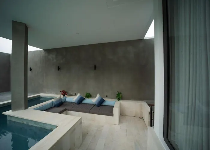 Villa Bulle Jimbaran, Pool, Patio & Nusa Dua